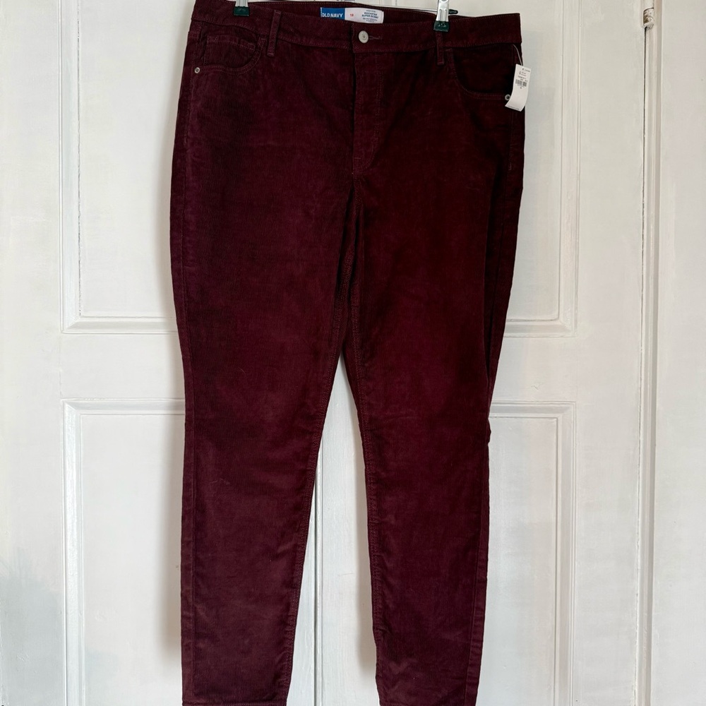 Old Navy NWT High Rise Rockstar Skinny Corduroy Pants - 18